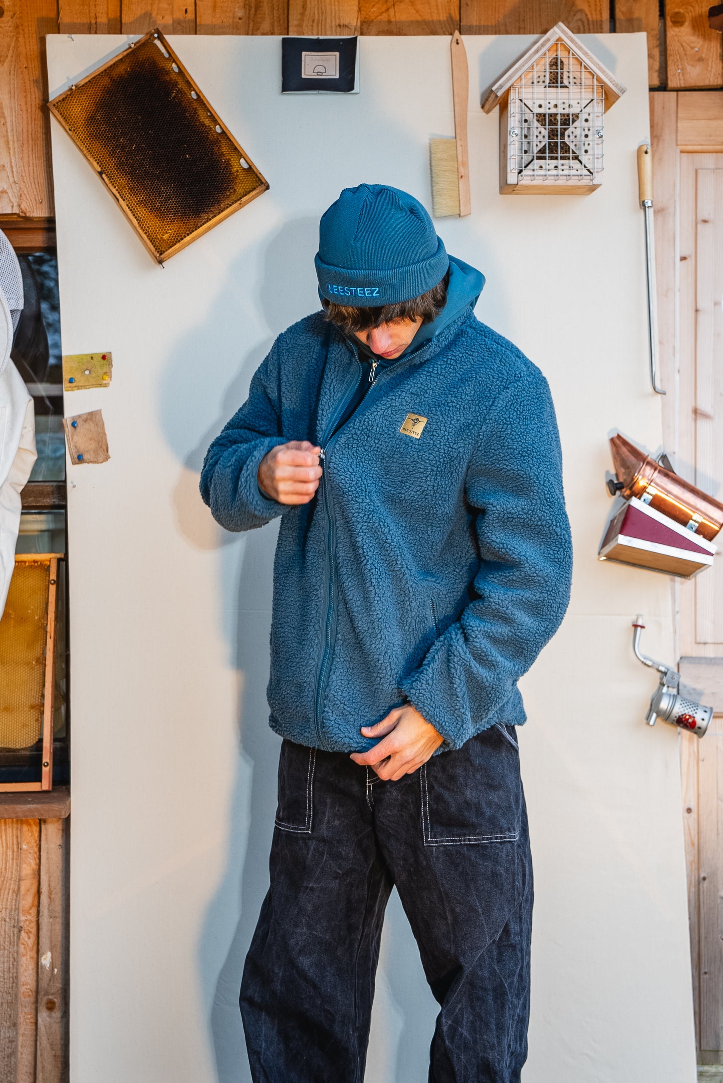 BEESTEEZ - Teddyjacke Blau