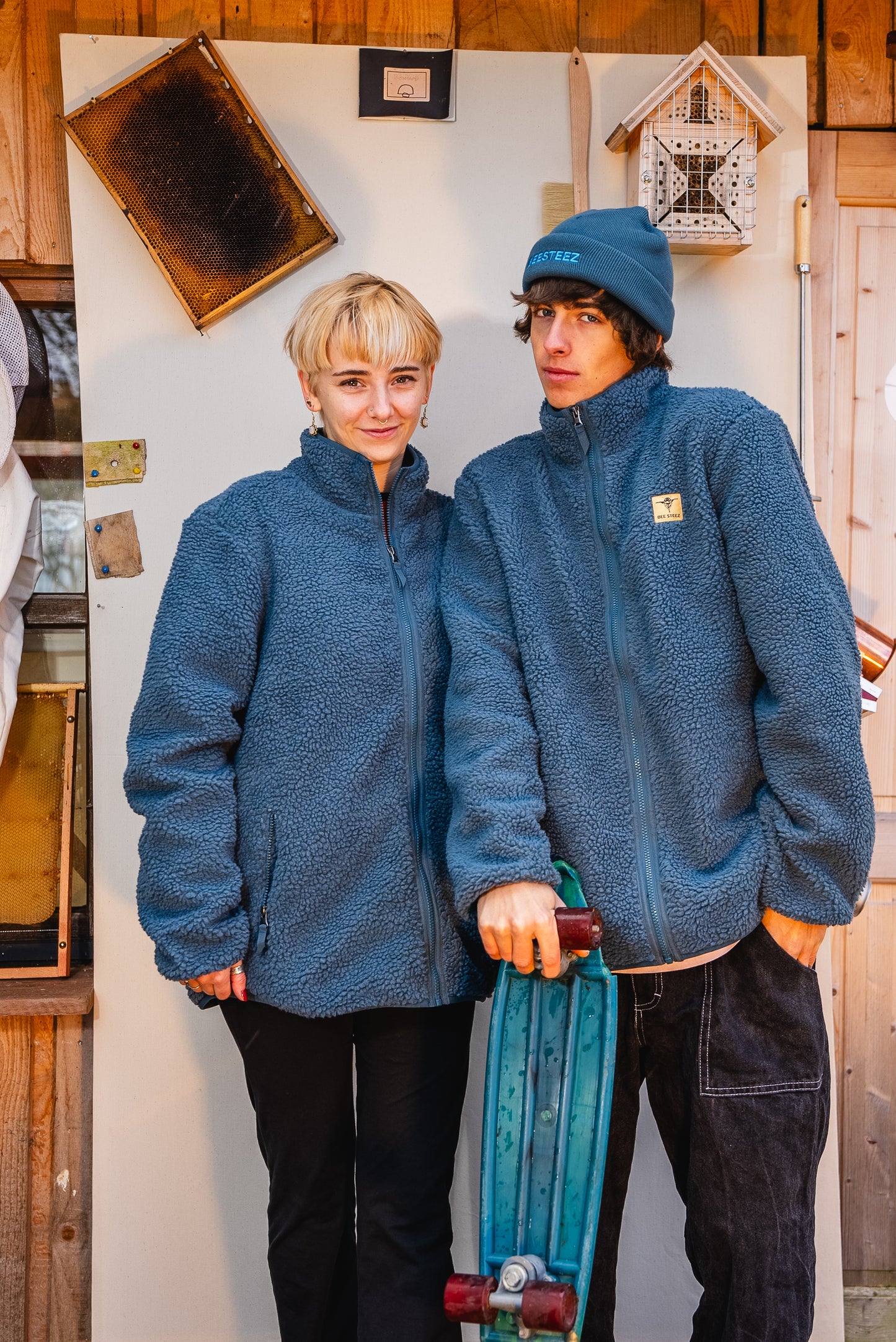 BEESTEEZ - Teddyjacke Blau