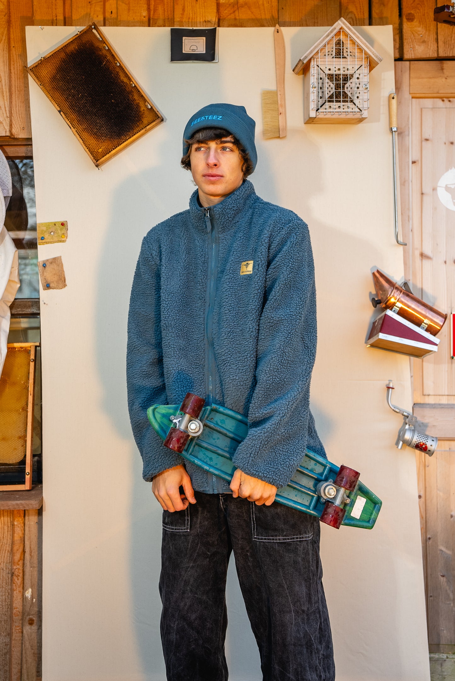 BEESTEEZ - Teddyjacke Blau
