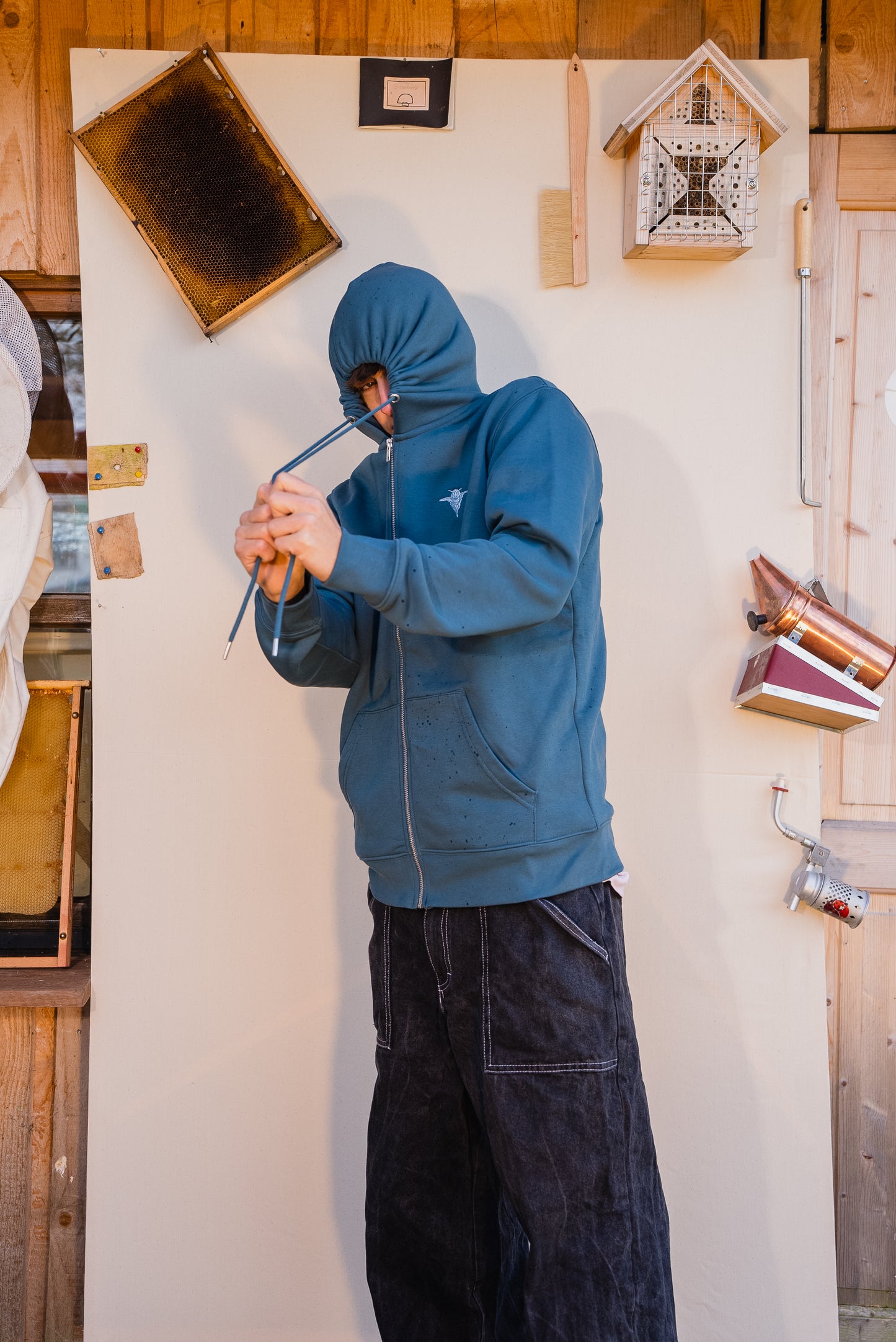 BEESTEEZ - Zipper Hoodie Blau