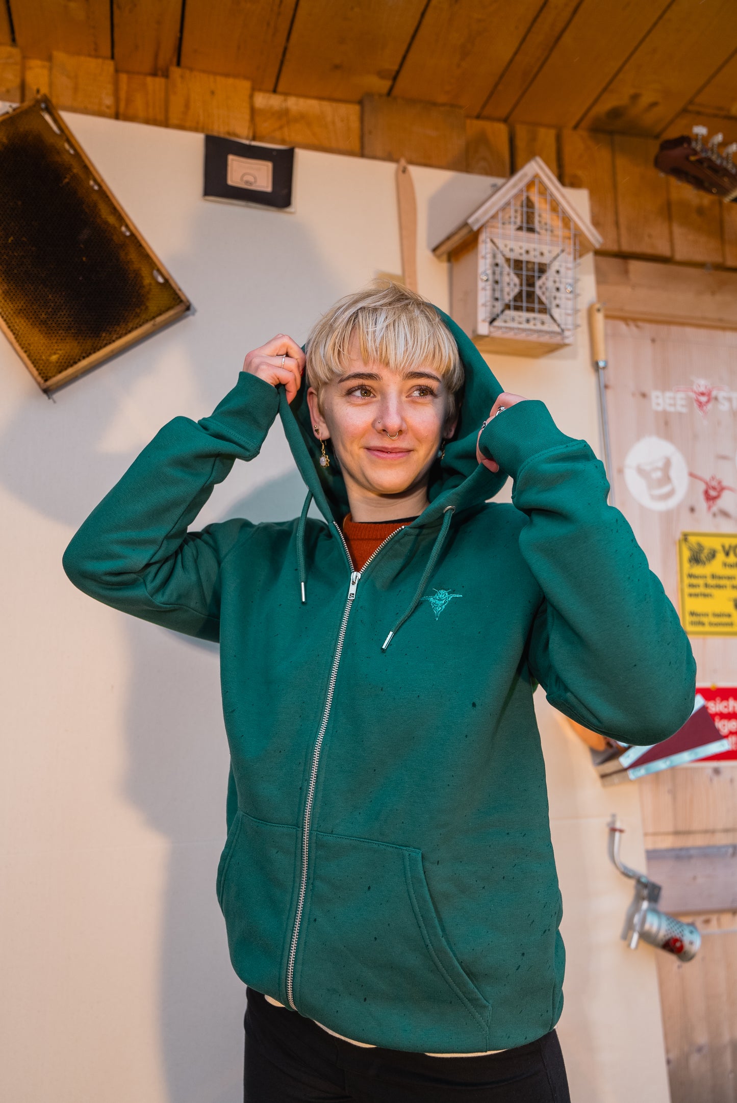 BEESTEEZ - Zipper Hoodie Glazed Green