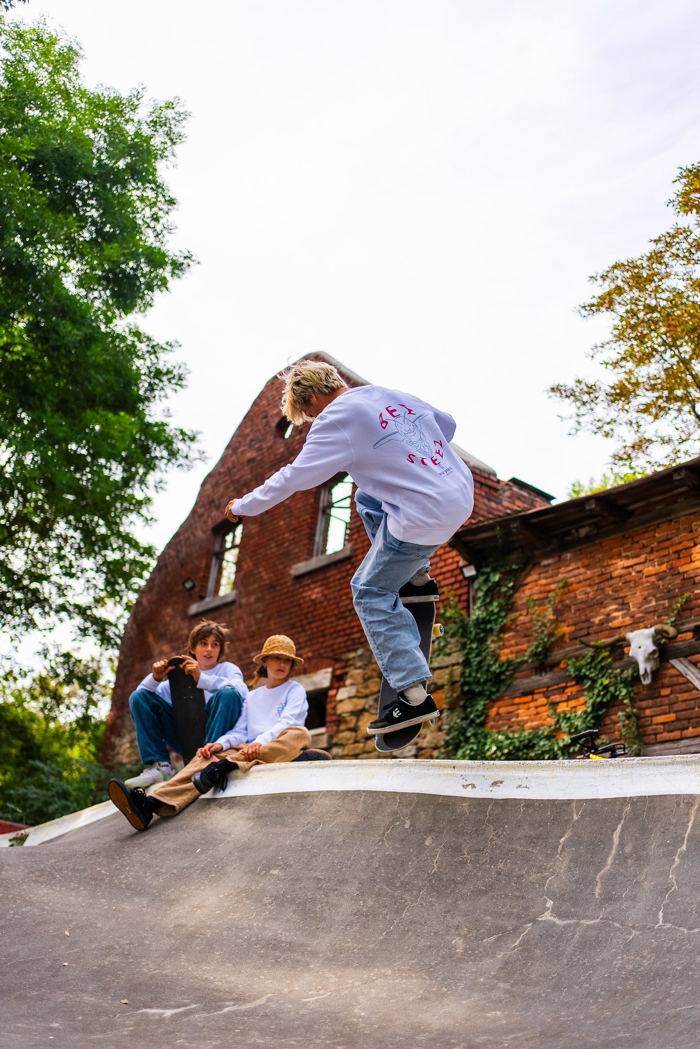 BEESTEEZ - Sweatshirt white