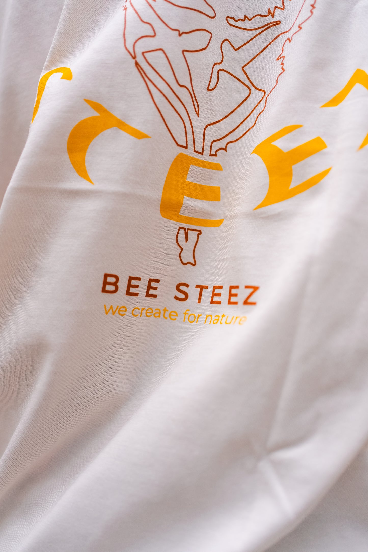 BEESTEEZ - T-Shirt vintage white